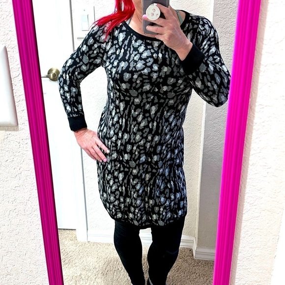 NWOT Express ~ Long Sleeve Animal Print Sweater Dress size XXS - Picture 7 of 7